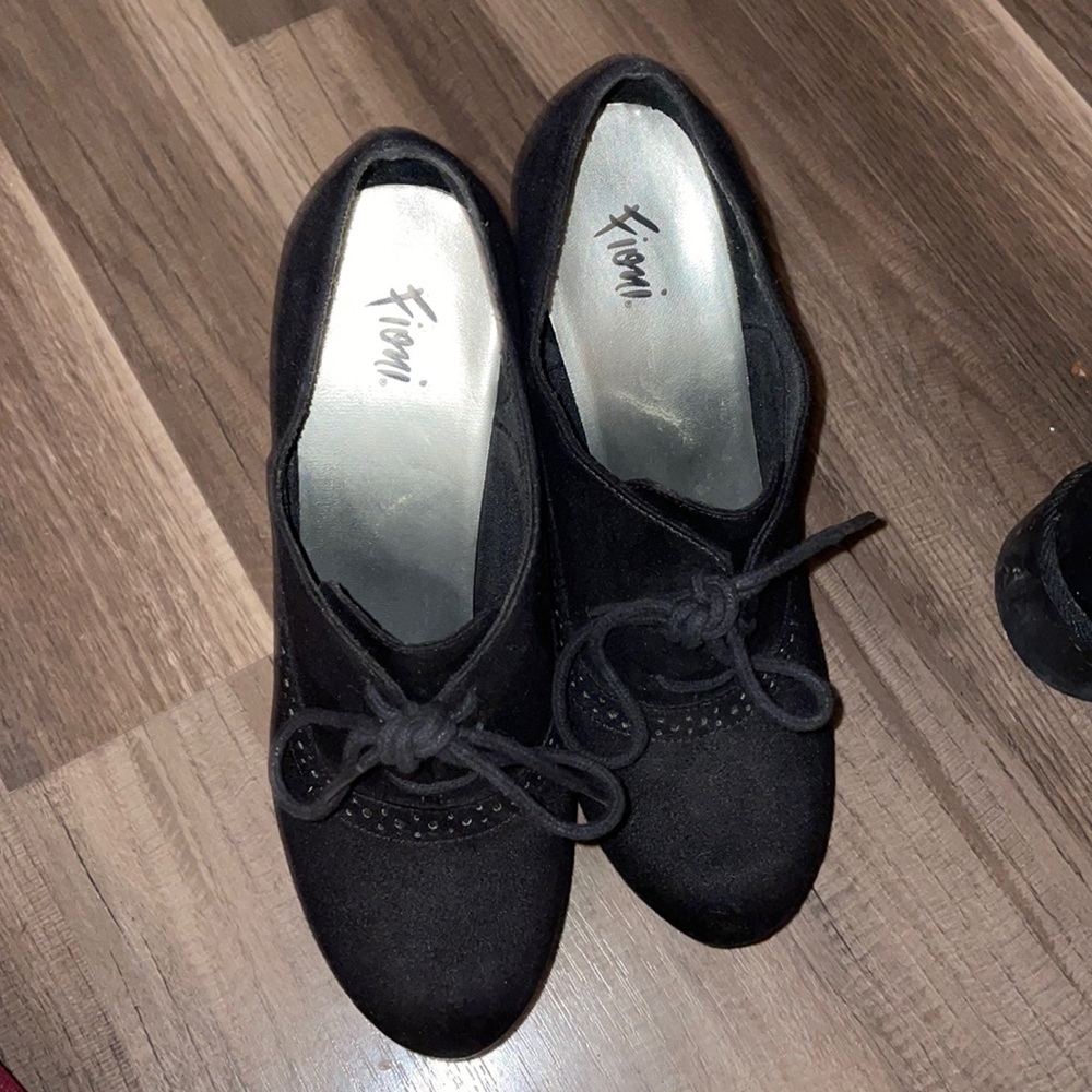 High heel booties black